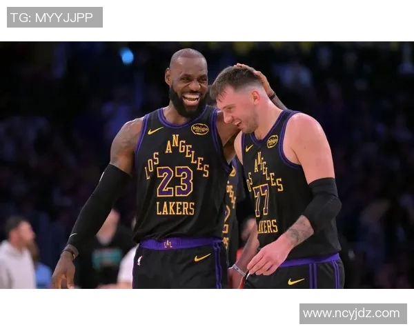 湖人对战鹈鹕精彩直播在线全程回放与赛后分析尽在这里